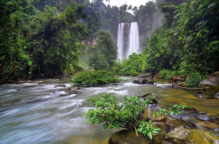 Air Terjun Riam Berawant