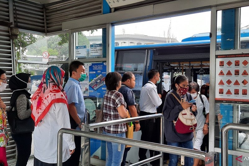 Karyawan Diminta Lapor Satgas COVID-19 Jika Perusahaan Menugaskan Bekerja - Detik Borneo