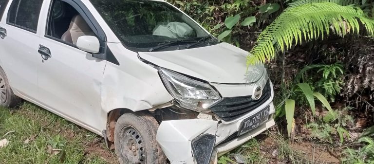 Kecelakaan Maut Minibus dan Motor di Jagoi, Pengemudi Motor Tewas di Tempat