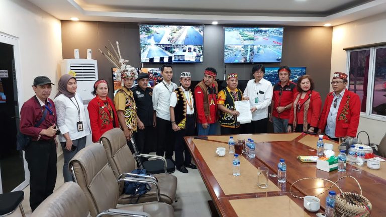 Penyerahan 7 Tuntutan MAD