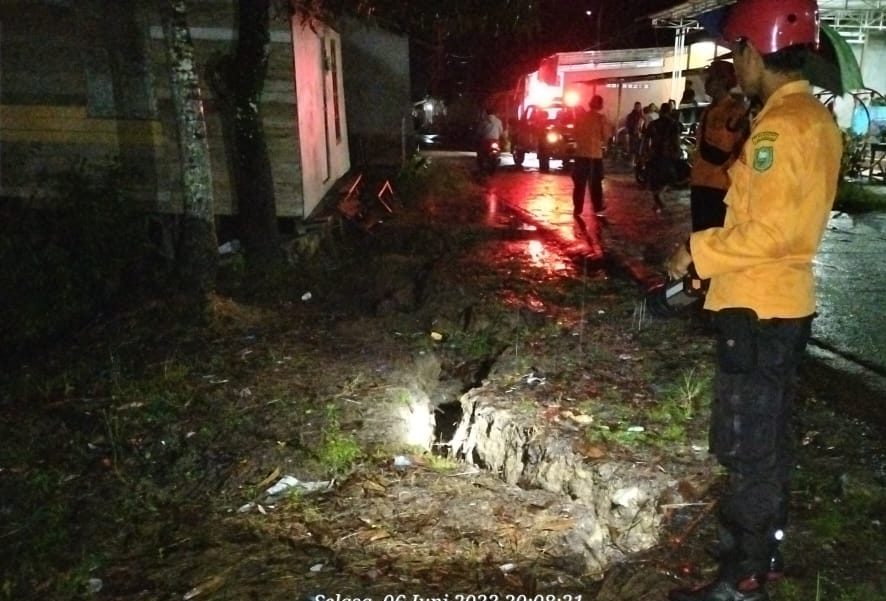 Pergeseran Tanah di Sanggau Merusak Beberapa Bangunan, Penghuni Rumah Terpaksa Pindah