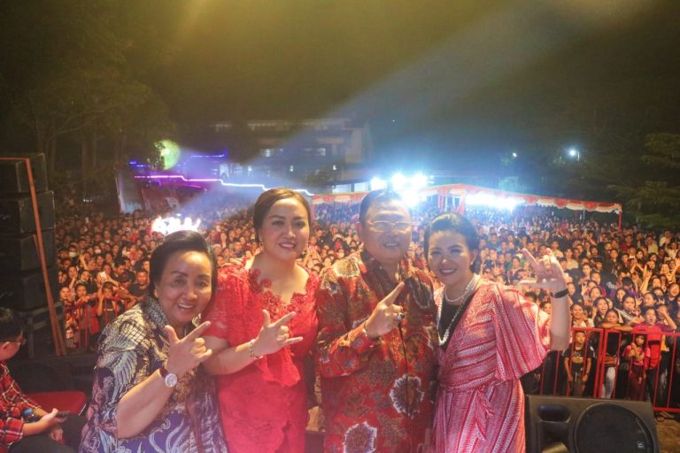 Cornelis dan Karolin