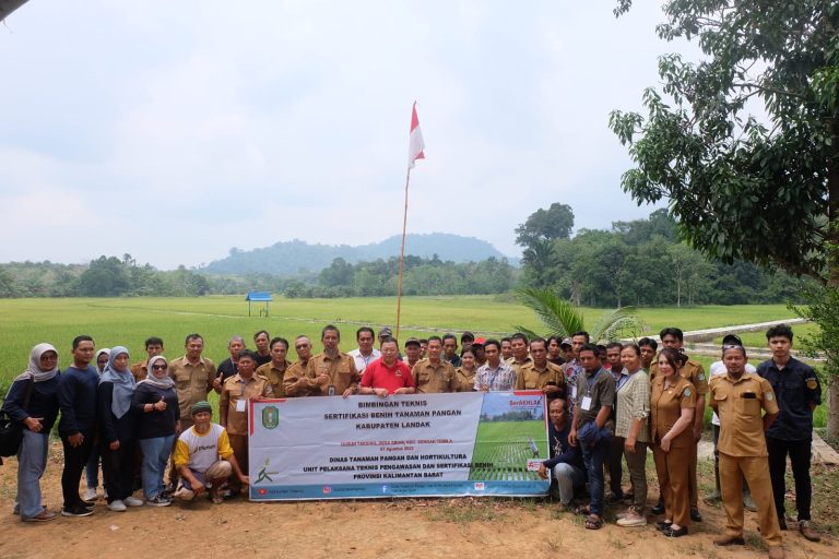 Cornelis & Petani Di Landak