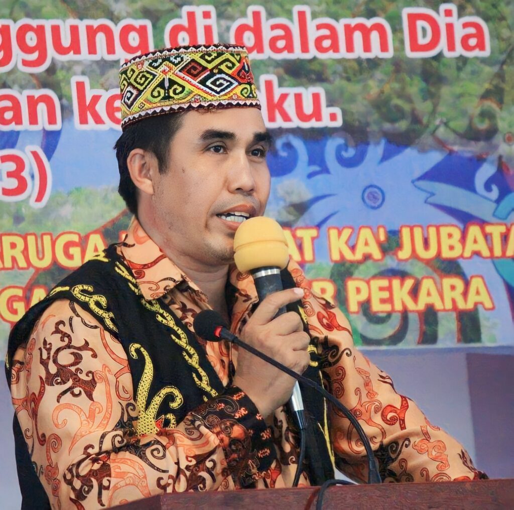 Jakarta, detikborne.com - Lawadi Nusah, S. Pd maju Caleg PDIP DPR RI no urut 8 Dapil Kalimantan Barat I wilayah : Kabupaten Sambas, Bengkayang, Kota Singkawang, Landak, Kayong Utara, Ketapang, Kota Pontianak, Mempawah, dan Kubu Raya. Diketahui pria kelahiran Capkala Kabupaten Bengkayang ini dengan ketulusan dan maju untuk kepetingan bersama maju Caleg. Dan dirinya juga minta warga Bengkayang  bisa beri dukungan penuh, fasalnya ia satu-satu putra Bengkayang yang maju DPR RI. 