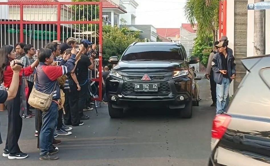 Rumah Ketua KPK di Geledah, Penyidik Polda Metro Jaya Keluar dengan Tangan Kosong