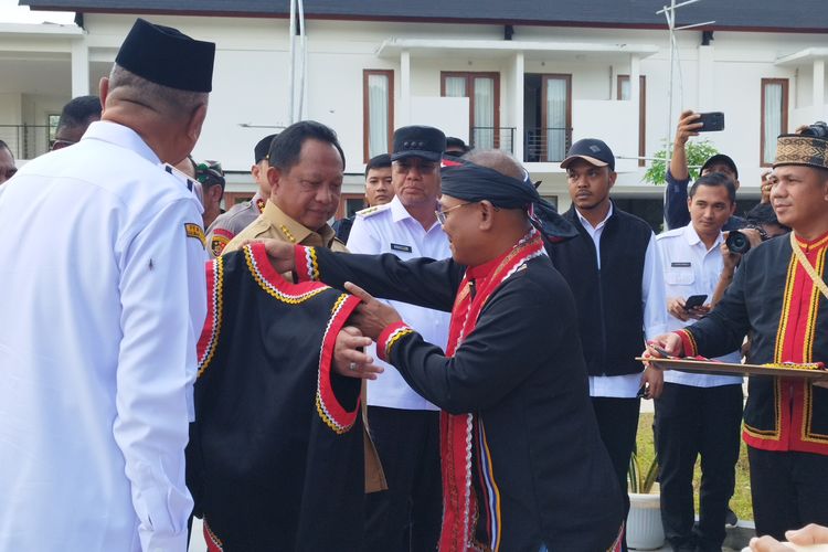 Kunjugan ke Kalbar, Mendagri Minta Jalur Tikus di Perbatasan Bengkayang Diperketat