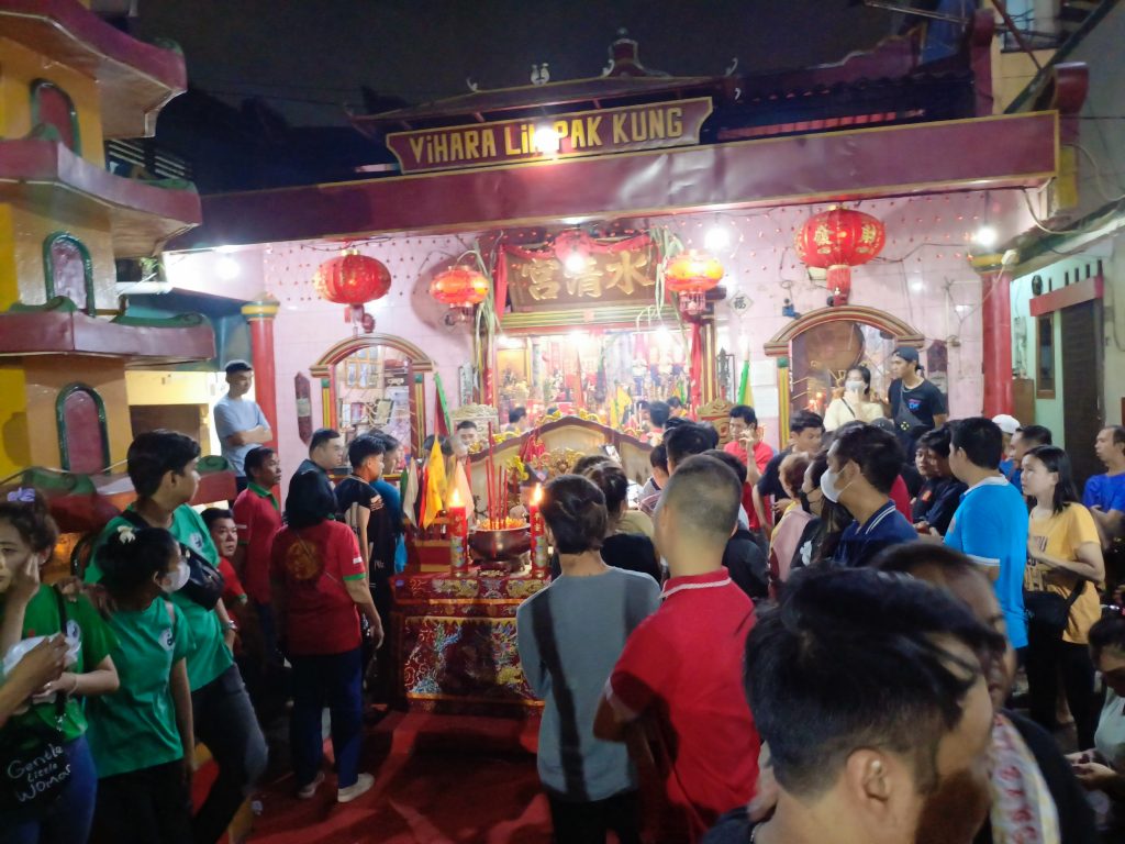 Pakde Ritual Ultah Lim Pak Kung Kung Sukses, Antusias Warga Membeludak Menghadiri ...