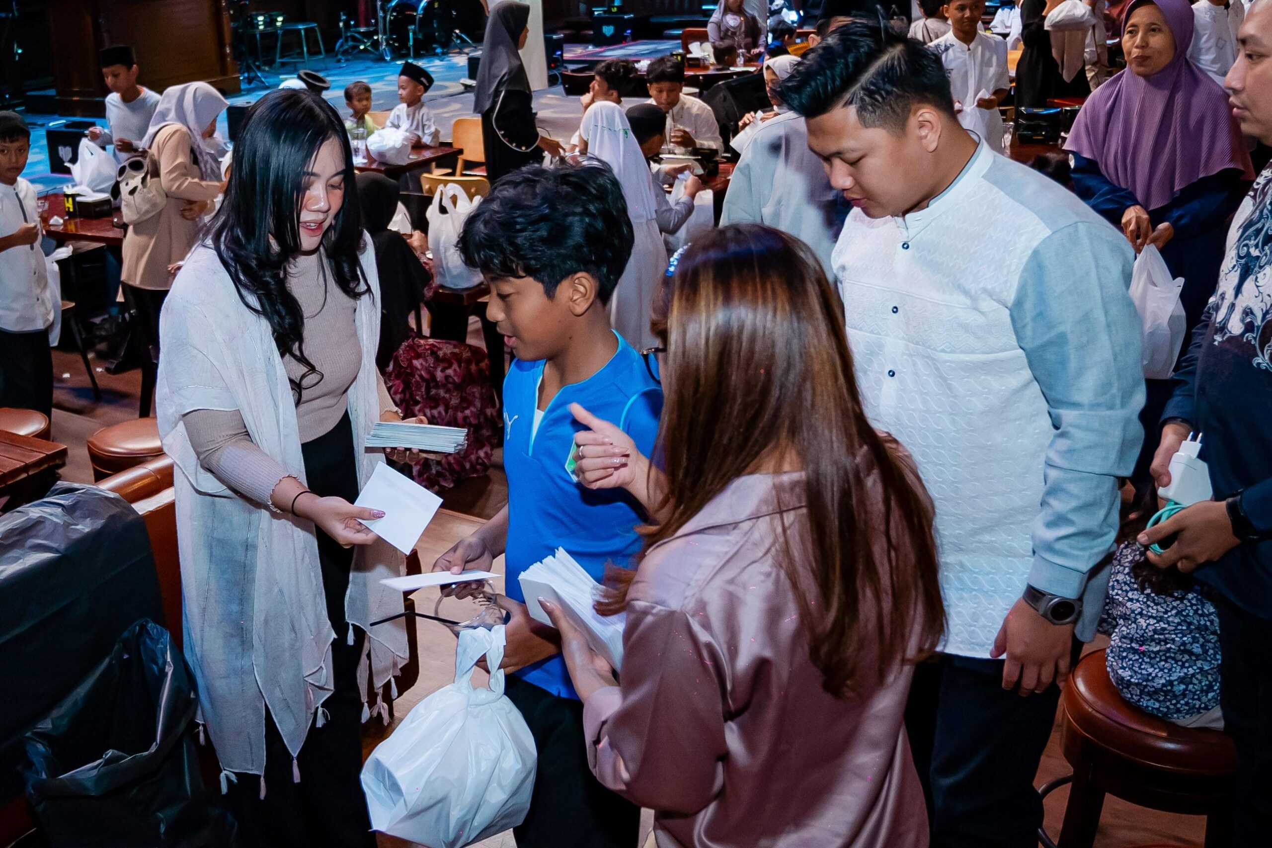 Di Bulan Ramadhan, Andrew Susanto Pimpin Acara Santunan Anak Yatim Di Livehouse Kemang