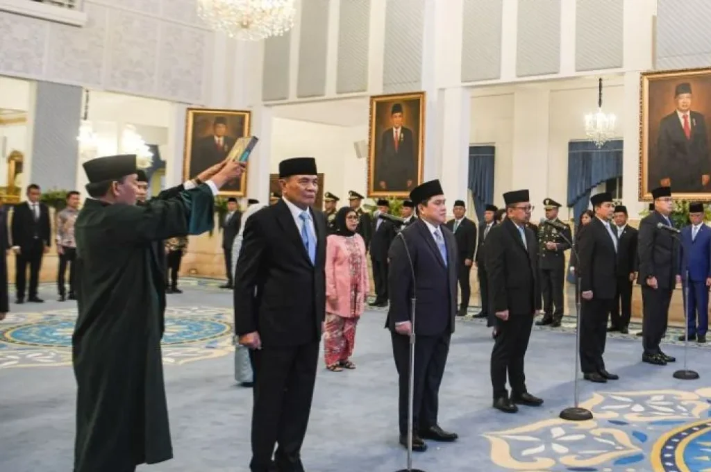 Presiden Prabowo lantik Djamari Chaniago sebagai Menko Polkam