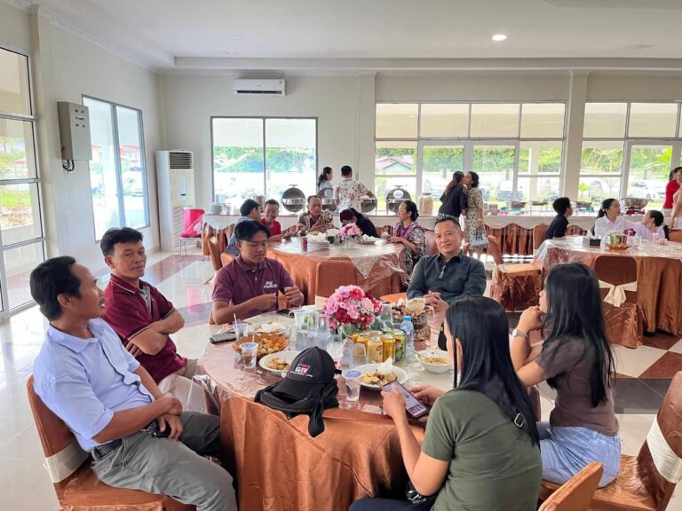 Natal Kedua, Bupati Bengkayang Sebastianus Darwis Gelar Open House, Warga Antusias Hadir