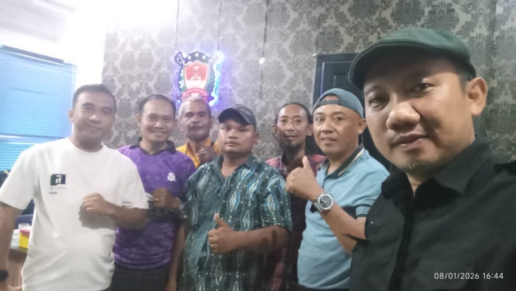 Kanit Reskrim Polsek Pakuhaji Menerima Kunjungan dari Perwakilan Organisasi Pers dan Forum Wartawan