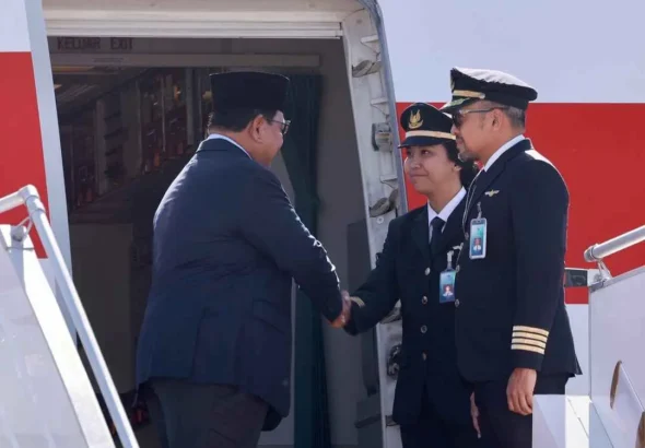 Momen_bersejarah_Tania_Widjaya_saat_bersalaman_dengan_Presiden_RI_Prabowo_Subianto_72e18fcaaf