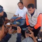 Komedian Aziz Gagap Tinjau TPA Jatiwaringin, Dukung Upaya Bupati Tangerang Tangani Kebakaran